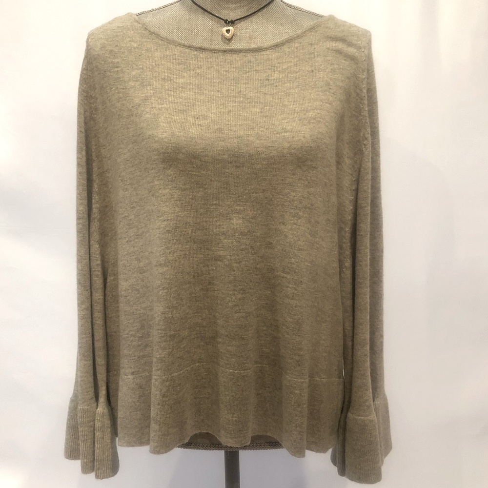 THML Grey Wide Arm Ruffled Sleeve Sweater. Sz Sm.